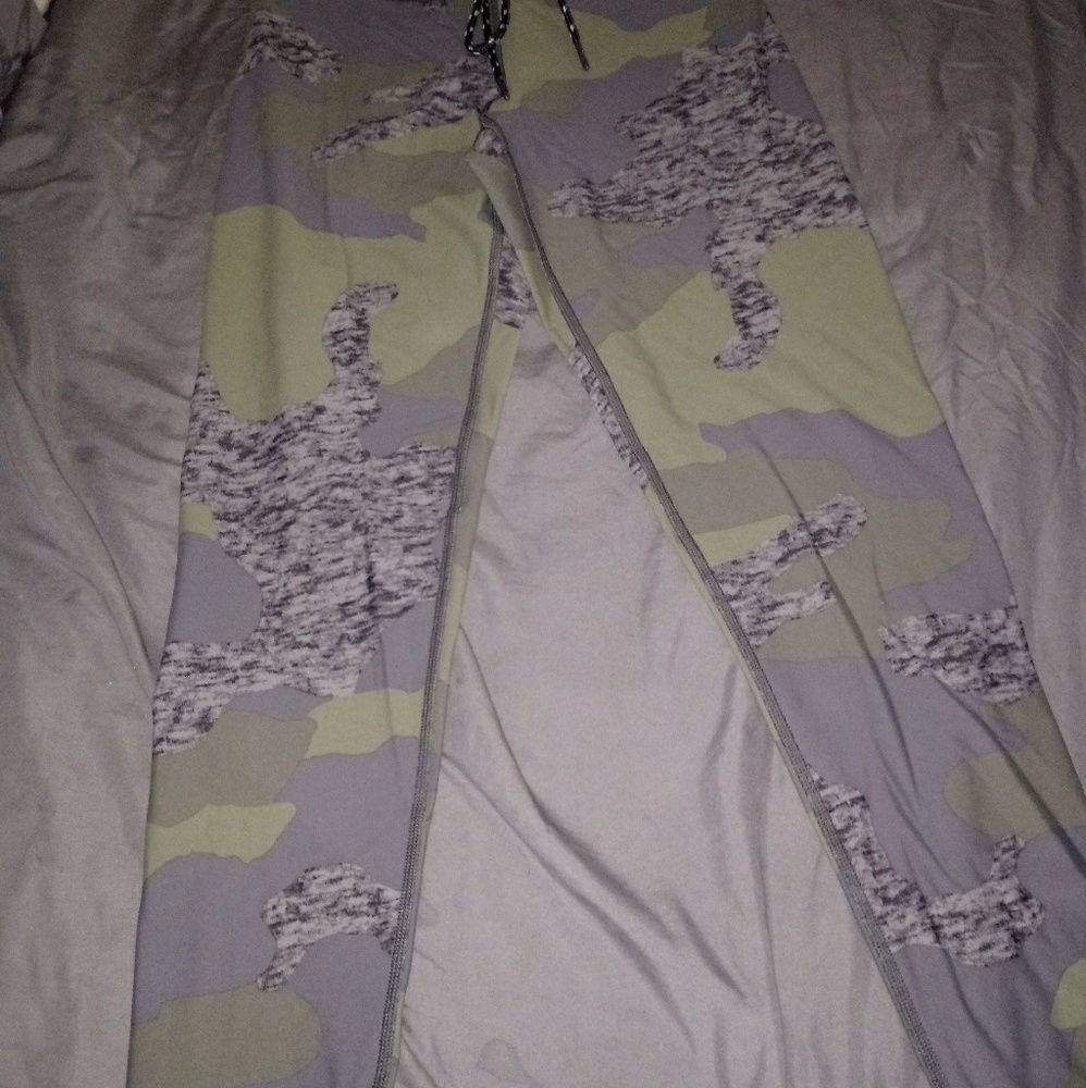 Aerie Camo leggings